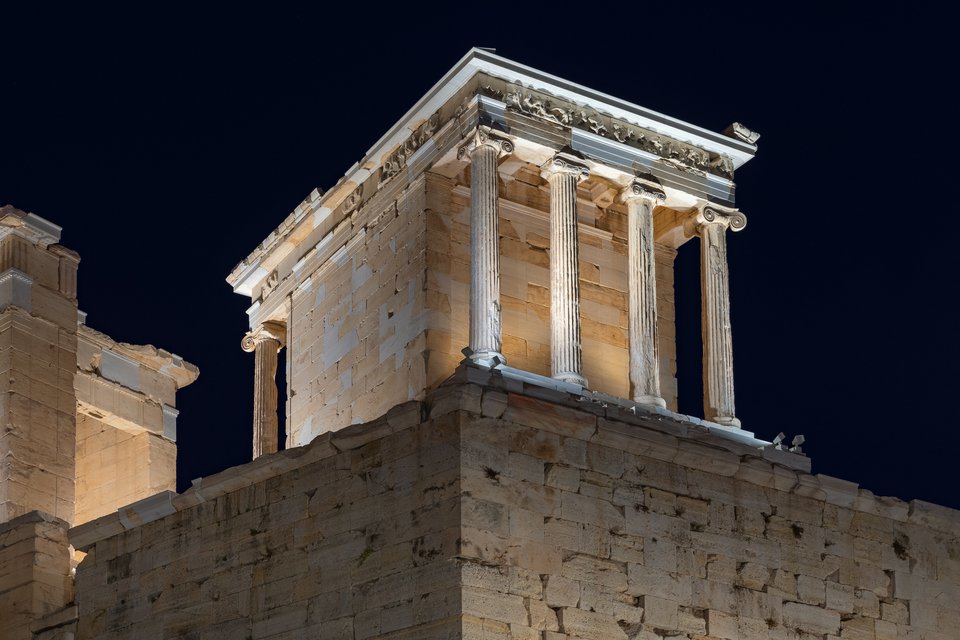 Ο ναός της Αθηνάς Νίκης / Gavriil Papadiotis