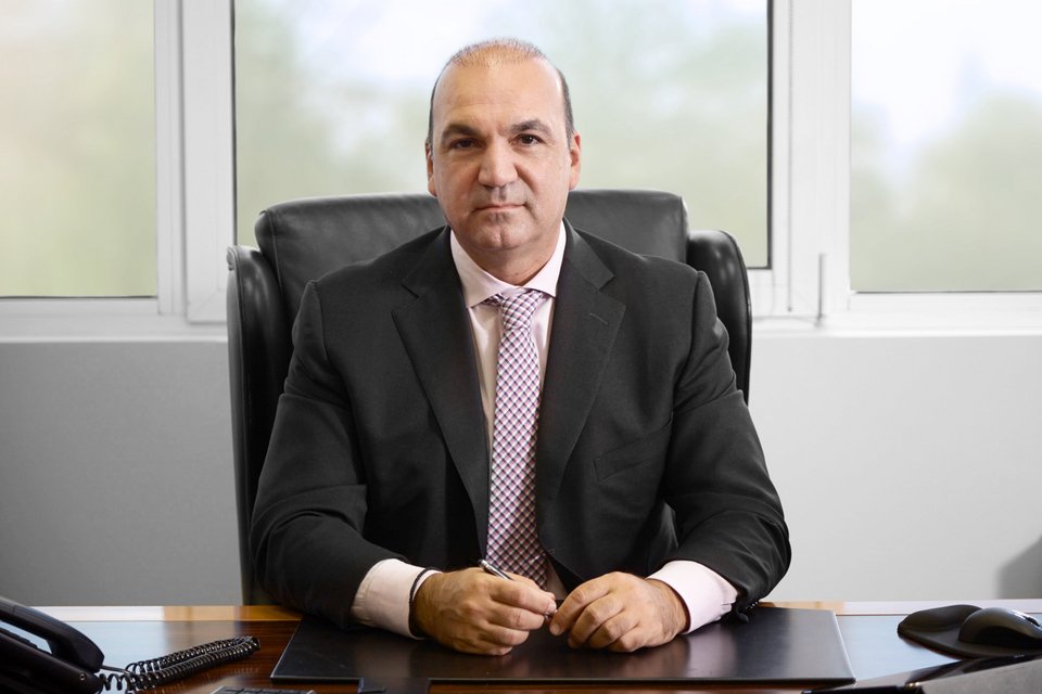 αντρας καρο γραβατα γραφειο