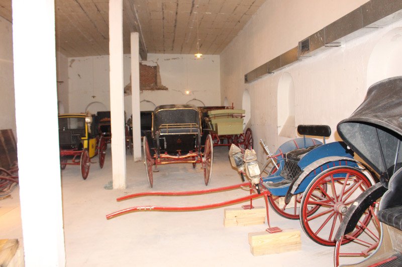 Ολοκληρώθηκε η εκκένωση του Στάβλου του Γεωργίου Α΄, η οποία ξεκίνησε στις 3 Νοεμβρίου 2020 και υλοποιήθηκε σύμφωνα με τη μεθοδολογία της Διεύθυνσης Συντήρησης Αρχαίων και Νεώτερων Μνημείων (ΔΣΑΝΜ) από μόνιμο προσωπικό της Διεύθυνσης και την ευγενική συνδρομή του κ. Αθανασίου Μαρτίνου