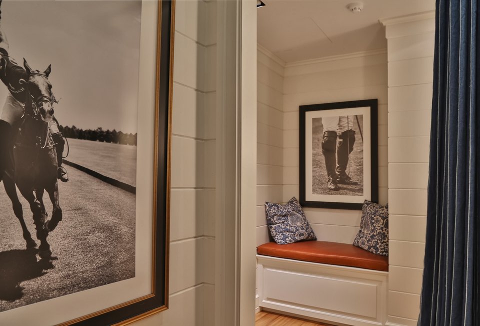 Χαρακτηριστική εικόνα από το κατάστημα Polo Ralph Lauren στην Πανεπιστημίου και Κριεζώτου