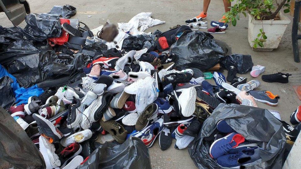 Κατασχέθηκαν χιλιάδες είδη παρεμπορίου