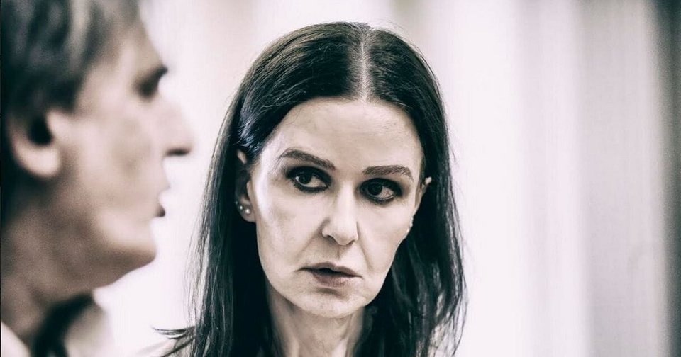 Η Κάτια Δανδουλάκη στις πρόβες για το Εθνικό Θέατρο το καλοκαίρι του 2019, στην παράσταση Ικέτιδες.