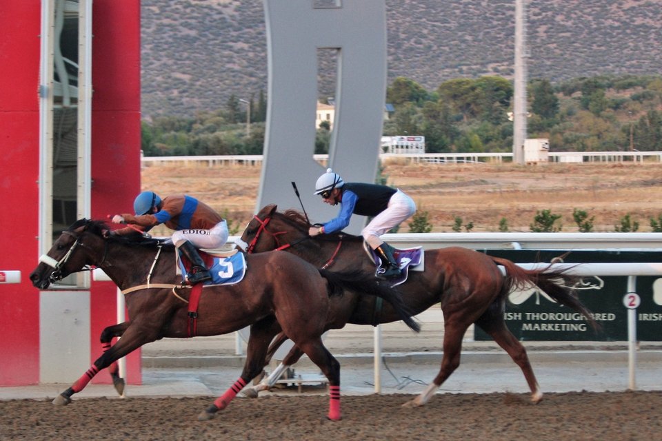 Ο ΔΕ ΦΟΣΙΛ κερδίζει την πρώτη ιπποδρομία με όρους RBHS στην Ελλάδα
