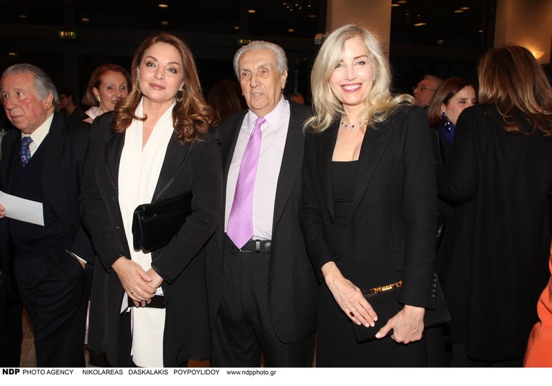 Άντζελα Γκερέκου-Δημήτρης Κοντομηνάς-Λόρι Χολκόμπρ