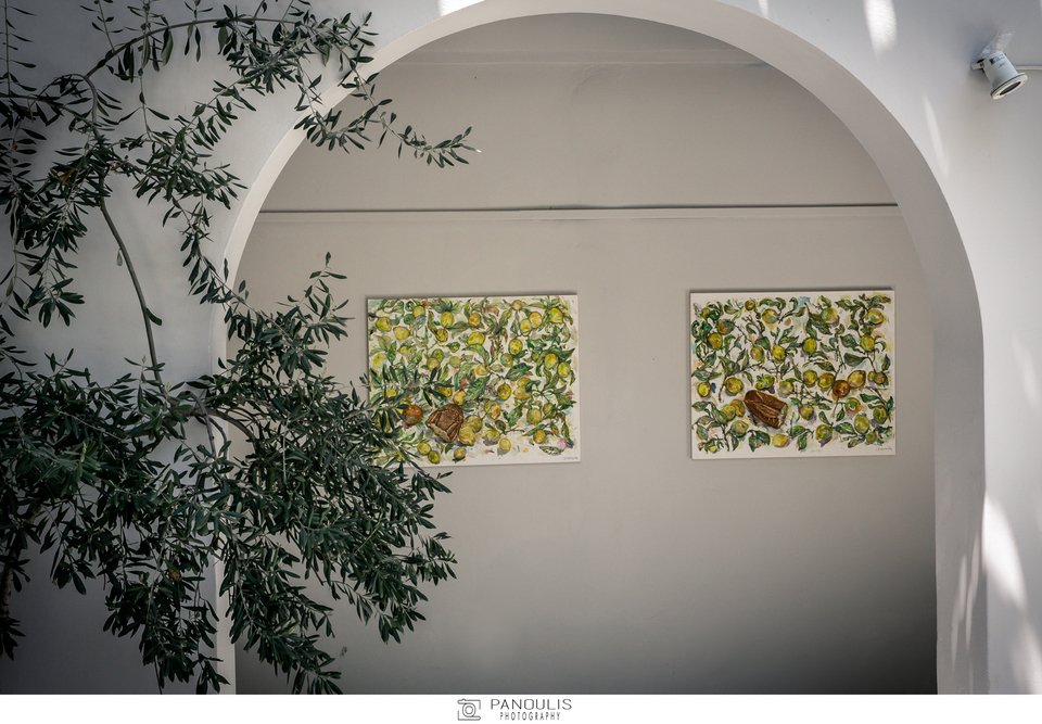 καμάρα με πίνακες 