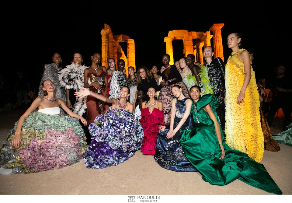 Μοντέλα στην επίδειξη μόδας της Μαίρης Κατράντζου