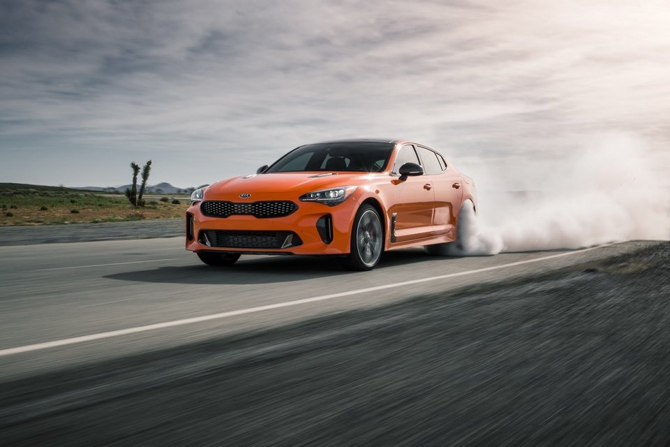 Με άκρως αγωνιστική διάθεση το Kia Stinger