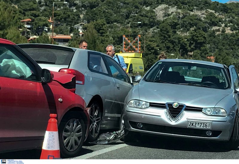 Καραμπόλα στην Εθνική οδό