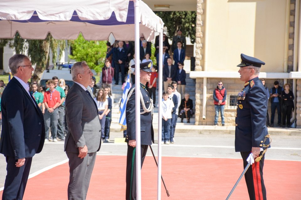 Ο Ευάγγελος Αποστολάκης στη Σχολή Πεζικού, στη Χαλκίδα για τον εορτασμό του Προστάτη του Στρατού Ξηράς, Αγίου Γεωργίου