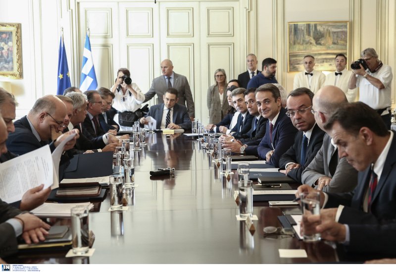 O Κυριάκος και το υπουργικό συμβούλιο