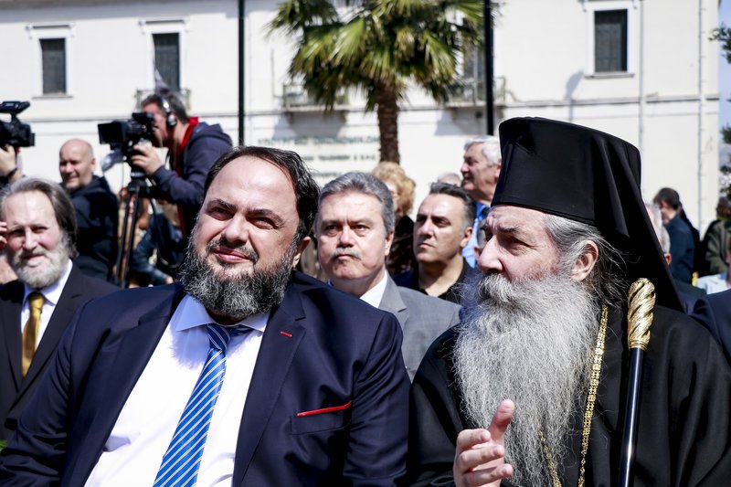 Ο Σεβασμιώτατος Μητροπολίτης Πειραιώς και Φαλήρου κ.κ. Σεραφείμ με τον Βαγγέλη Μαρινάκη