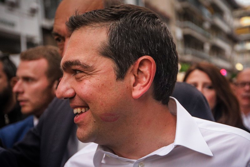 Μια ακόμη φωτογραφία από το κραγιόν στο μάγουλο του πρωθυπουργού