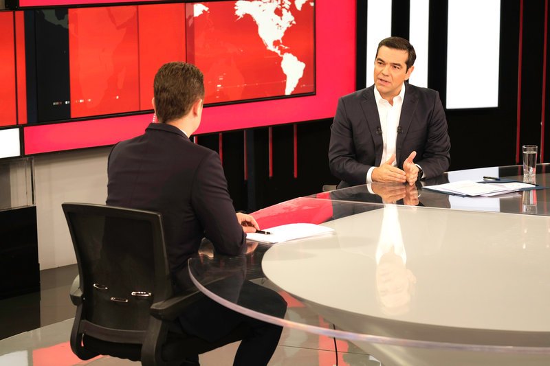 Ο Αλέξης Τσίπρας στη συνέντευξη στον Αντώνη Σρόιτερ στον Alpha