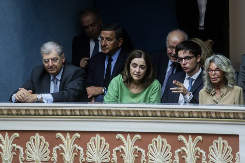 Ο γαμπρός του Κυριάκου Μητσοτάκη, η αδελφή του, ο γιος του και η πεθερά του.