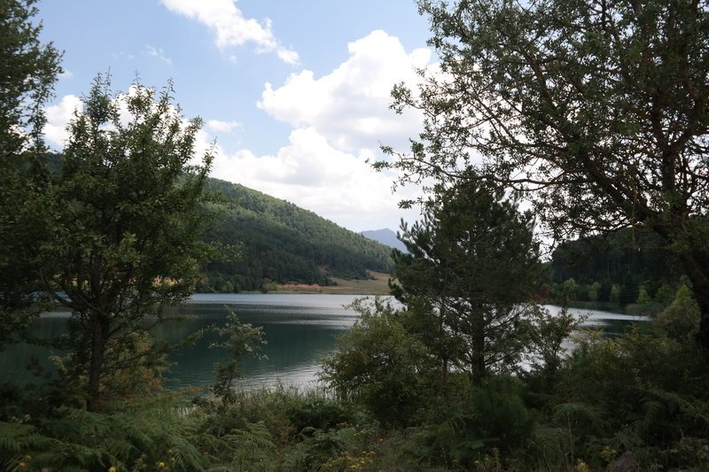 Η λίμνη Δόξα, είναι μία τεχνητή λίμνη η οποία βρίσκεται στην Αρχαία Φενεό Κορινθίας