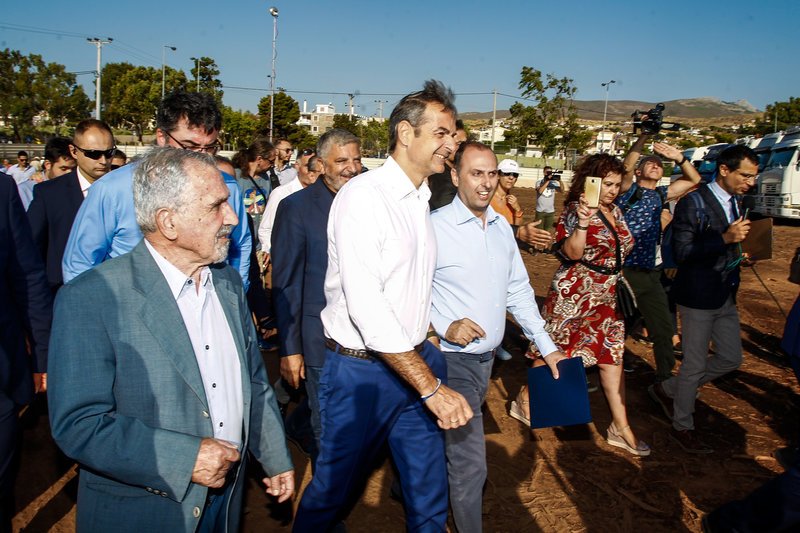 Ο Κυριάκος Μητσοτάκης στο οικόπεδο-βόμβα στο Μάτι