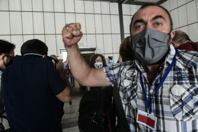 Μάγδα Φύσσα έξω από το δικαστήριο για τη Χρυσή Αυγή