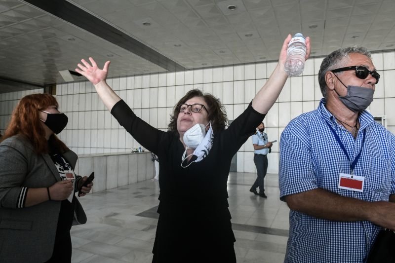 Μάγδα Φύσσα έξω από το δικαστήριο για τη Χρυσή Αυγή