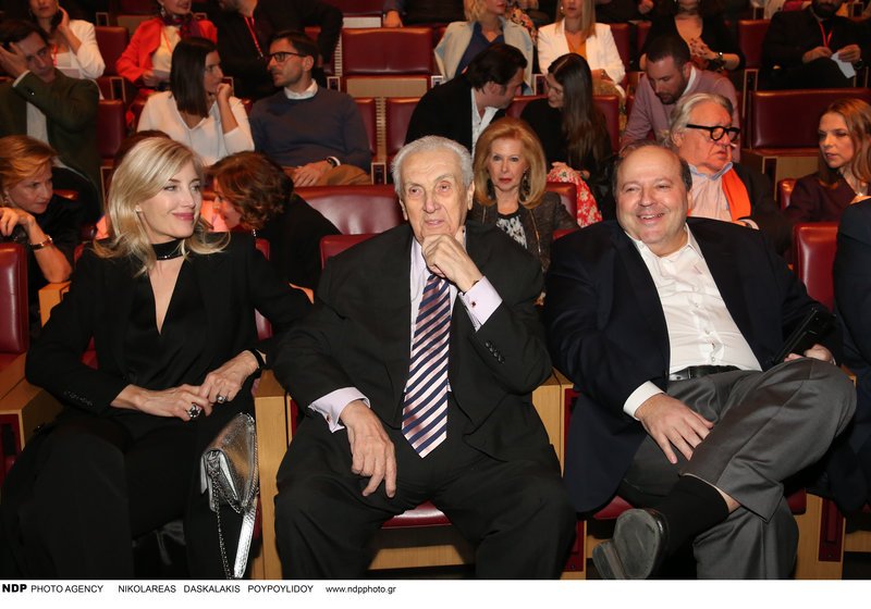 ﻿-Λόρι ΧολκόμπρΔημήτρης Κοντομηνάς-Πάνος Κυριακόπουλος