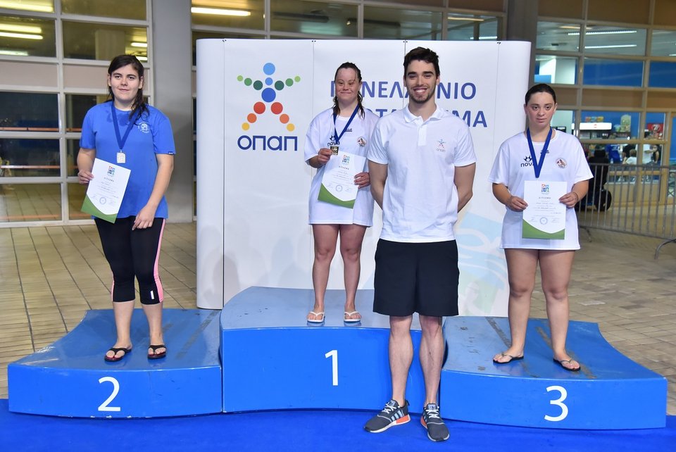 Απονομή από τον ΟΠΑΠ Champion Αποστόλη Χρήστου