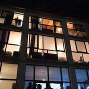 Το κτίριο στο Μενίδι όπου φιλοξενούνται οι 143 πρόσφυγες  