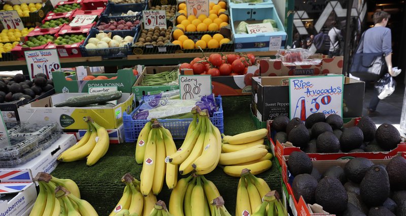 Η βρετανική κυβέρνηση αναμένει ότι θα υπάρξουν ελλείψεις σε τρόφιμα και φάρμακα. Ήδη οι Βρετανοί έχουν αρχίσει να αποθηκεύουν κάποιες ποσότητες.