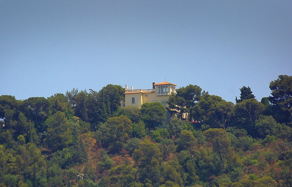 Η έπαυλη στο Castel Mont-Alban του Έλτον Τζον και του συζύγου του
