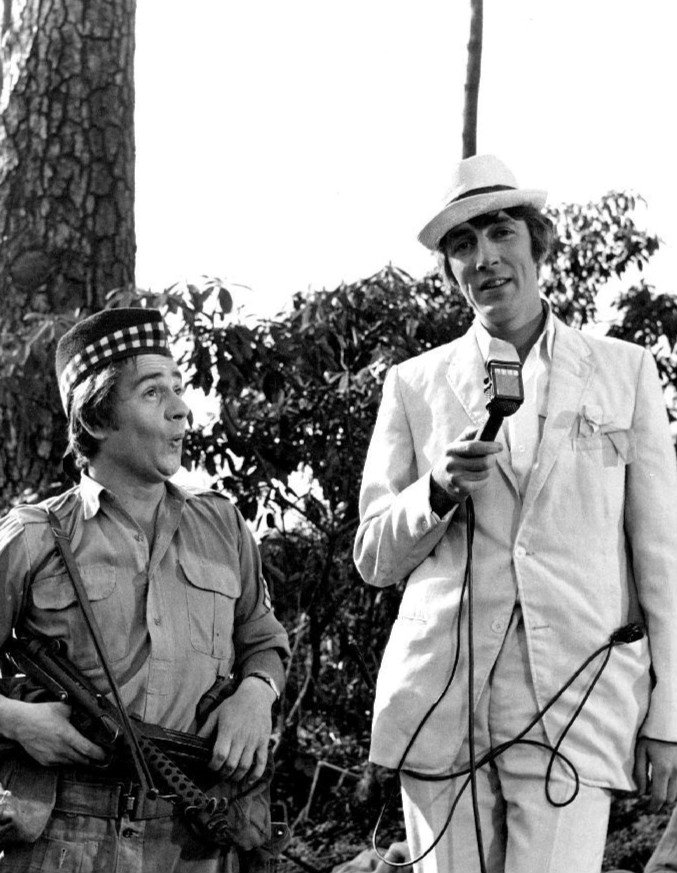 Ο Πίτερ Κουκ επέστρεψε στην πατρίδα του ενώ ο συνεργάτης του συνέχισε την καριέρα του στο Χόλιγουντ