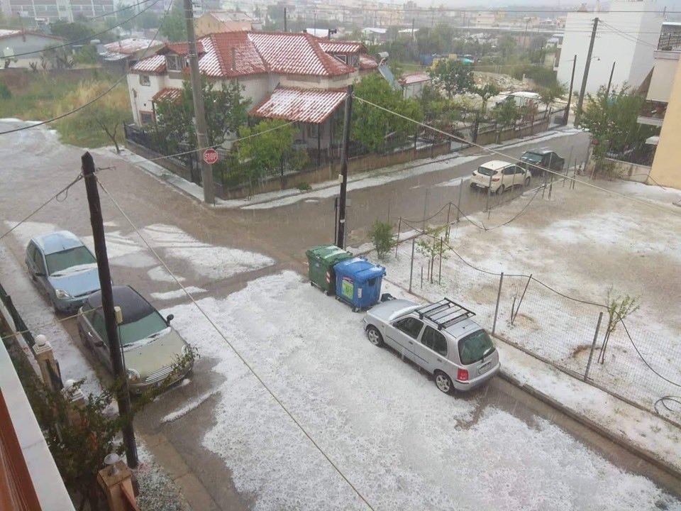 Το έστρωσε στο Καματερό από το χαλάζι