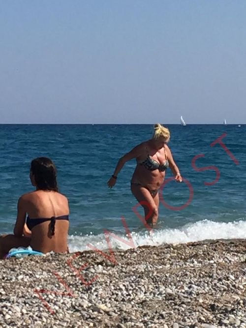 Η Δήμητρα Λιάνη Παπανδρέου με μικροσκοπικό μπικίνι/Φωτογραφία: newpost.gr