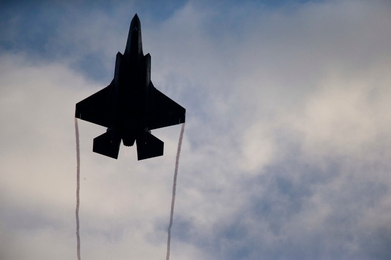 Μαχητικό stealth F-35 εν πτήσει / Φωτογραφία: ΑΡ