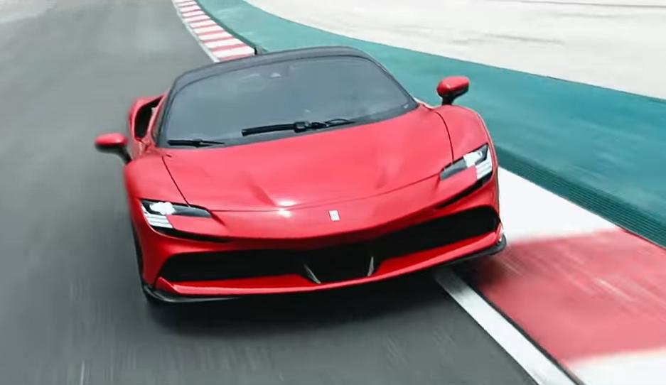 H SF90 Stradale είναι το ισχυρότερο αυτοκίνητο παραγωγής με άδεια κυκλοφορίας για δρόμους, που έχει κατασκευάσει ποτέ η Ferrari.