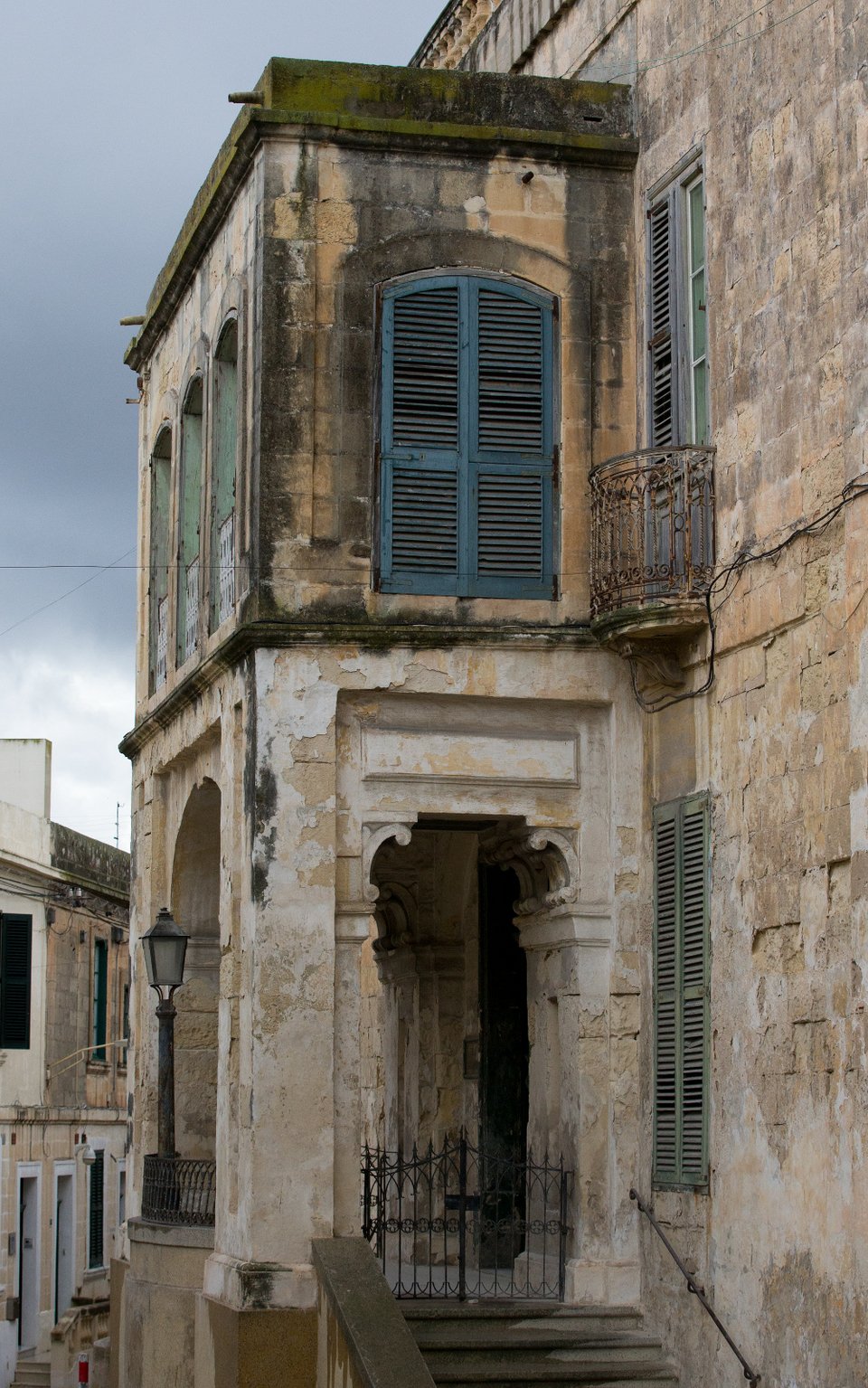 Εξωτερική άποψη της βίλας που έμεινε η βασίλισσα Ελισάβετ