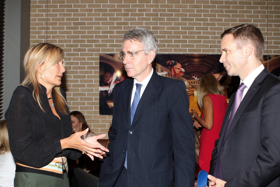 Μαρέβα Γκραμπόφσκι, Τζέφρι Πάϊατ