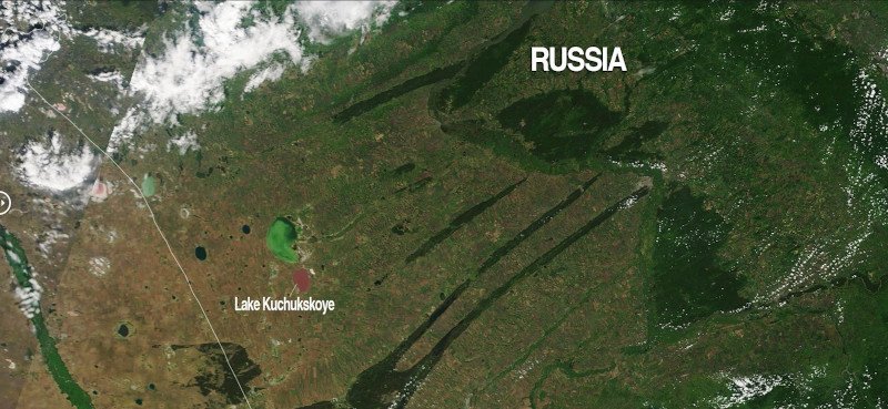  Άνοιξη στη στέπα Κουλούντα στα σύνορα Ρωσίας – Καζακστάν. Η πάνω φωτογραφία ελήφθη τον Απρίλιο και η κάτω δύο μήνες αργότερα 