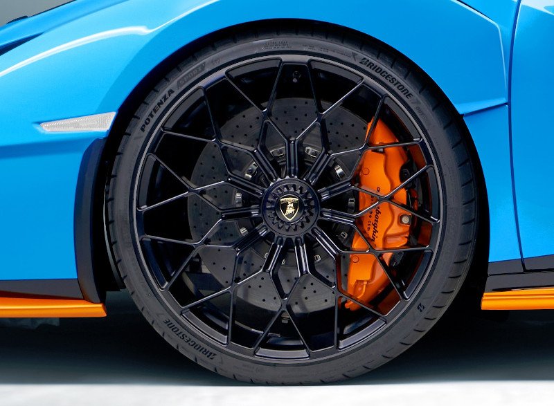 Mε ελαστικά Bridgestone η νέα Lamborghini Huracan STO