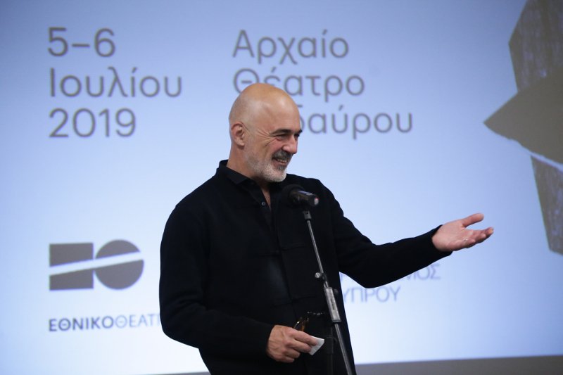 O Στάθης Λιβαθινός στη συνέντευξη Τύπου όπου έκανε και απολογισμό της θητείας του