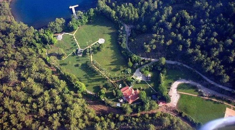Ο χώρος όπου κατασκευάζεται το θερινό προεδρικό παλάτι του Ερντογάν στον κόλπο Οκλούκ της Μαρμαρίδας