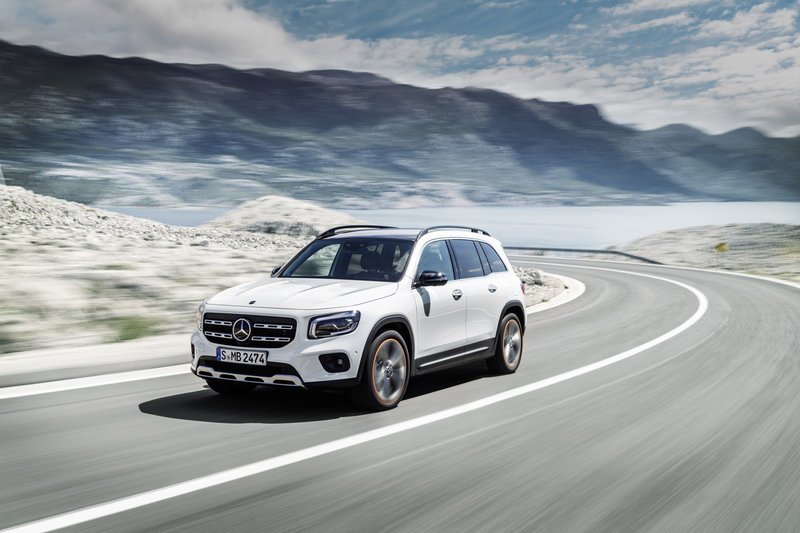 Η Mercedes GLB είναι ένα μοντέλο που επιδιώκει να δείξει έναν πιο off road χαρακτήρα