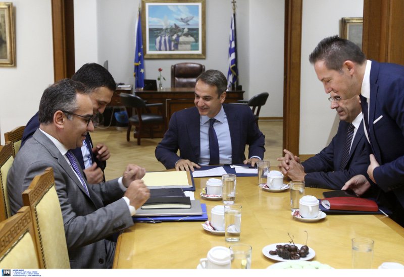 Η σύσκεψη του Κυριάκου Μητσοτάκη με την πολιτική ηγεσία του υπουργείου Υγείας