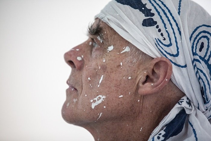 O σπουδαίος Richard Long δημιούργησε το Athens Slate Line από 280 μεμονωμένα κομμάτια σχιστόλιθου, τα οποία συναρμολογούνται στο σχήμα μιας γραμμής / Φωτογραφία Steve Jackson