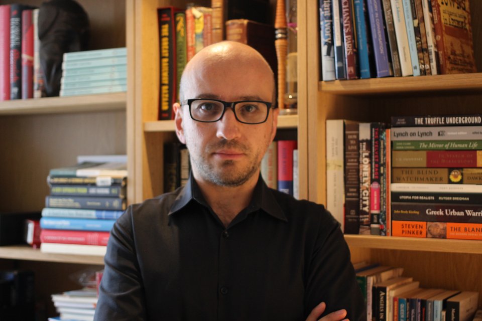 «Το θέμα είναι πώς θα ήταν ο κόσμος, η Ευρώπη, αν δίπλα στον Μακρόν υπήρχε ένας ή μία ηγέτης της Γερμανίας που θα ήταν στο ίδιο μήκος κύματος με τον Γάλλο πρόεδρο. Πόσο διαφορετικά θα ήταν τα πράγματα» λέει ο Ρωμανός Γεροδήμος  