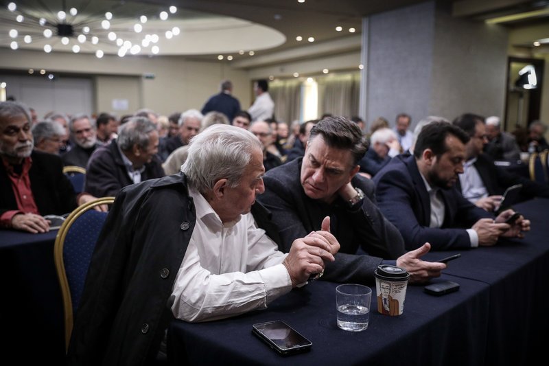 Συζήτηση του Θάνου Μωραΐτη με τον Αλέκο Φλαμπουράρη