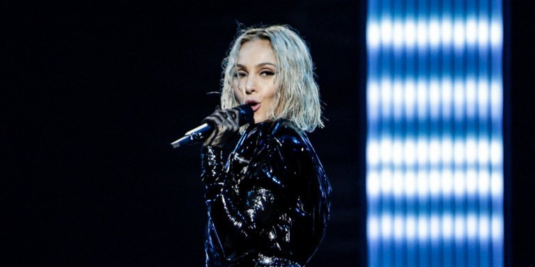 Η Τάμτα στη σκηνή της Eurovision στο Τελ Αβίβ