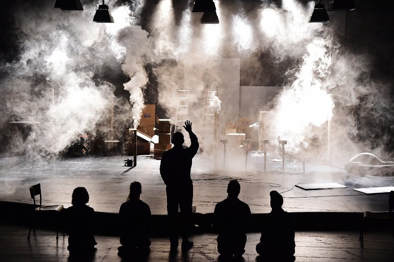 «Το κορίτσι από το εργοστάσιο της ομίχλης» στο Φεστιβάλ Αθηνών