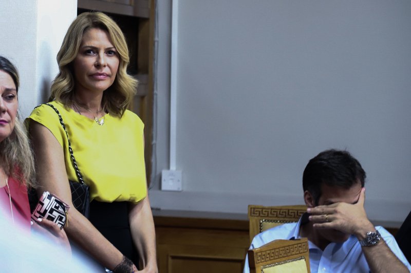 Η Τζένη Μπαλατσινού στο υπουργείο Υγείας