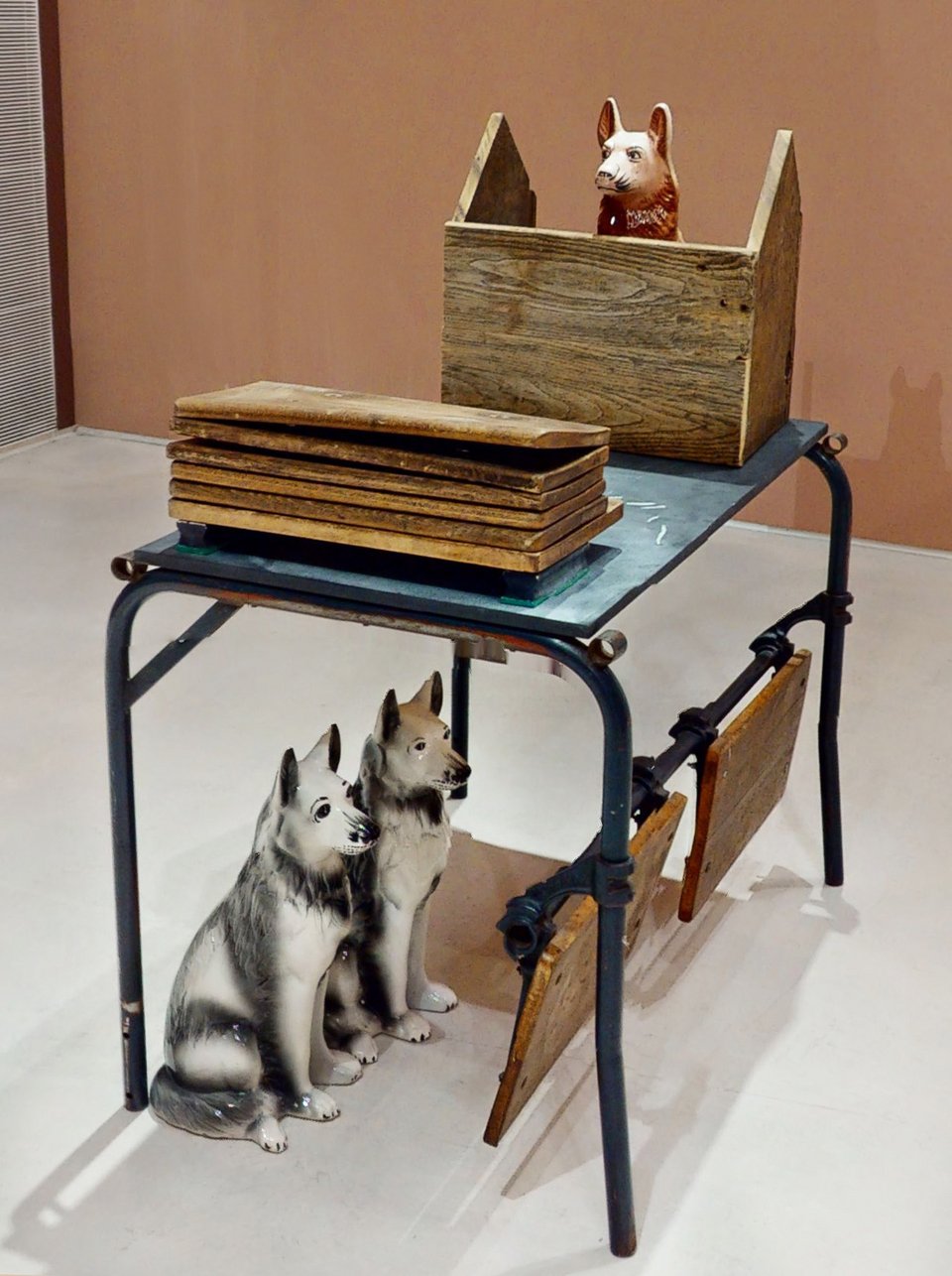 Kemang Wa Lehulere (1984, Κέιπ Τάουν, Νότια Αφρική) Dog Sleeping / Κοιμισμένος Σκύλος, 2015