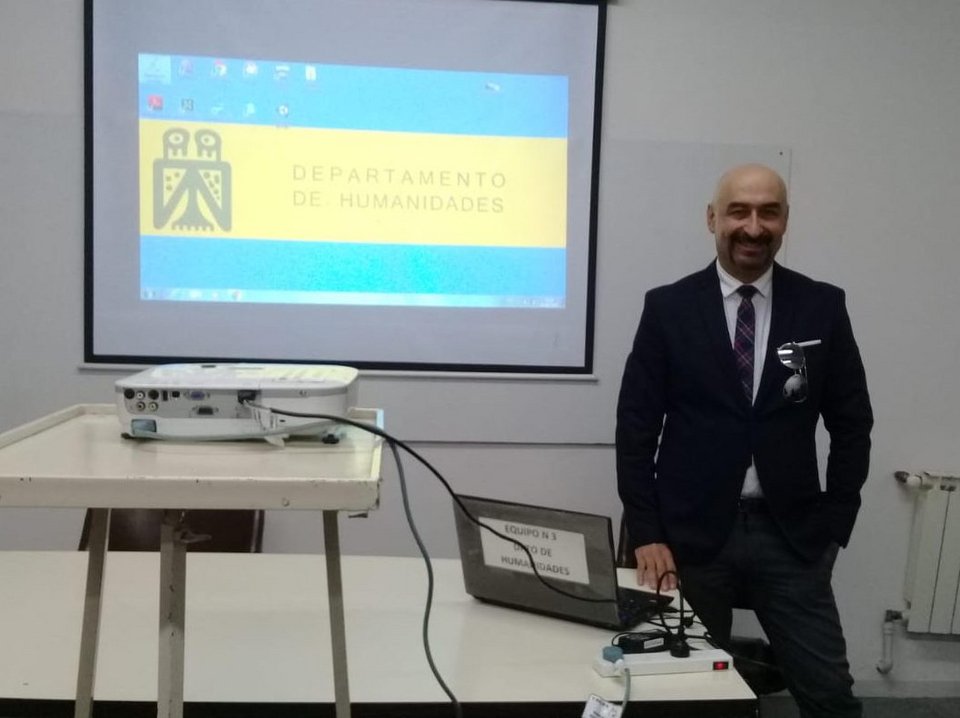 ΑΝΤΡΑς ΓΕΛΑΣΤΟς ΚΟΣΤΟΥΜΙ