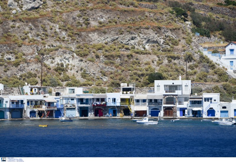 Αδάμαντας, Μήλος
