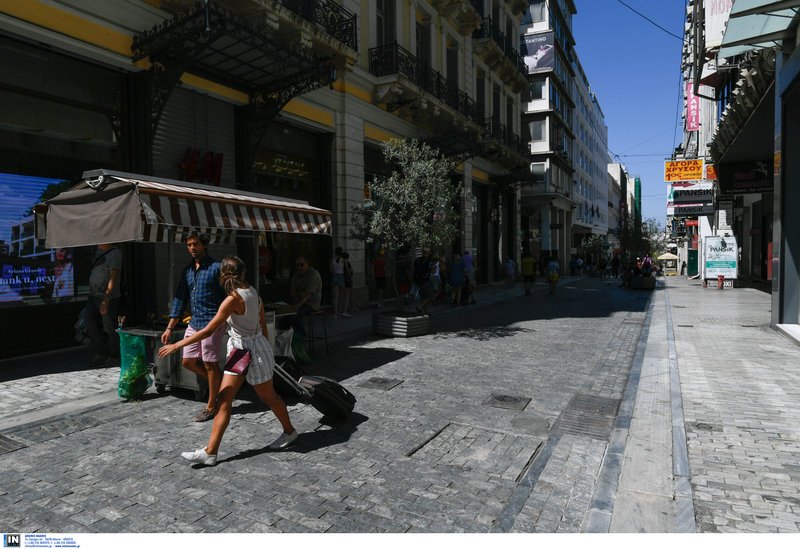 Αδειασε η Αθήνα λόγω καύσωνα και αδειών